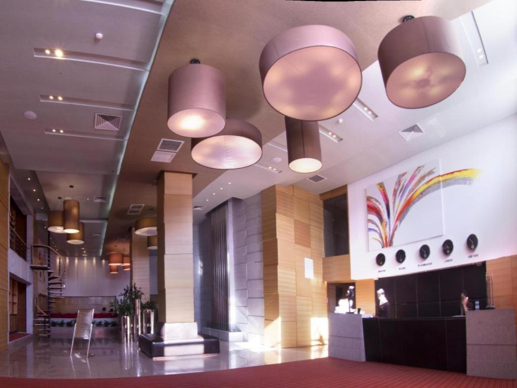אולן בטור The Corporate Hotel And Convention Centre מראה חיצוני תמונה